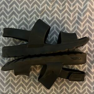 SKECHERS FOAMIES ARCH FIT FOOTSTEPS-DAY DREAM BLACK